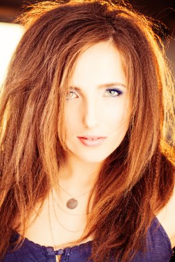 Dalga saç kadın. Moda fotoğraf