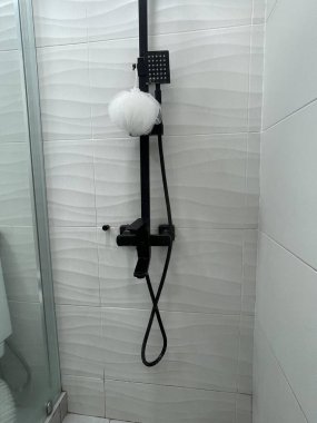 Duştaki kancadaki yaka