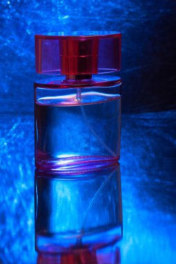 parfüm şişesi 