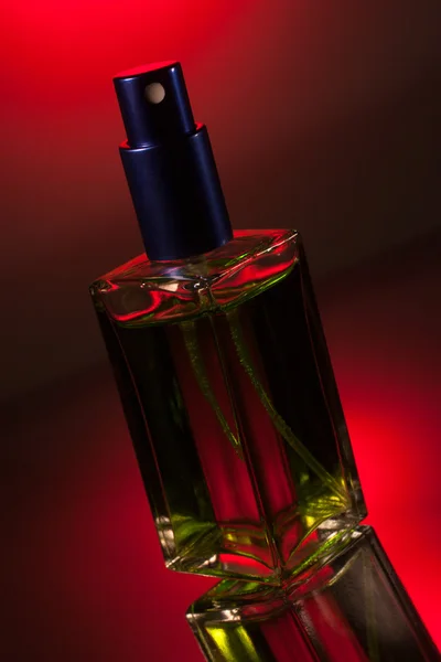 Bouteille de parfum — Photo