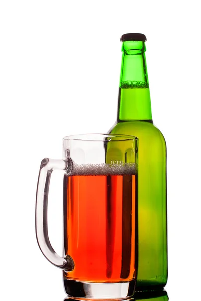 Bier glas en fles Stockfoto