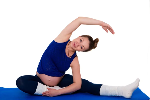 A ginástica para mulheres grávidas — Fotografia de Stock