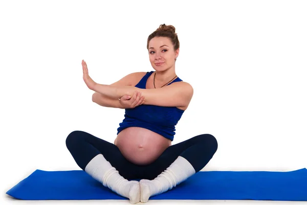 A ginástica para mulheres grávidas — Fotografia de Stock