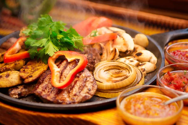 The mexican dishes mega grill pan — Stock Photo, Image