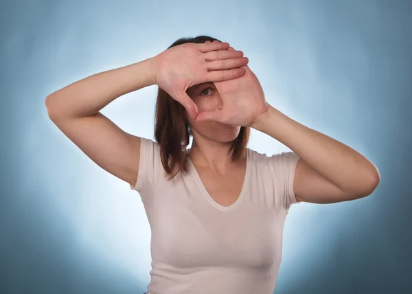 De expressieve portret van vrouw isolatet — Stockfoto