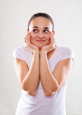 Duygusal etkileyici kadın izole kahverengi saçlı