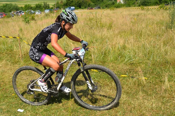 Mountain bike versenyző — Stock Fotó