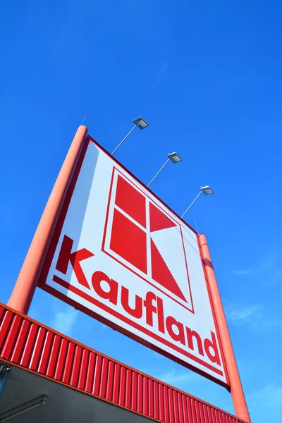 Kaufland supermarket logo — Stock Photo, Image