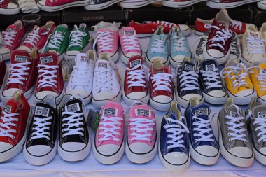 Tüm yıldız ayakkabı converse