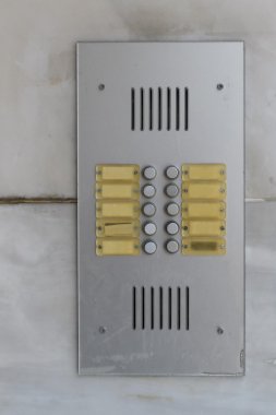 Kapı zili düğmeleri adı plakaları