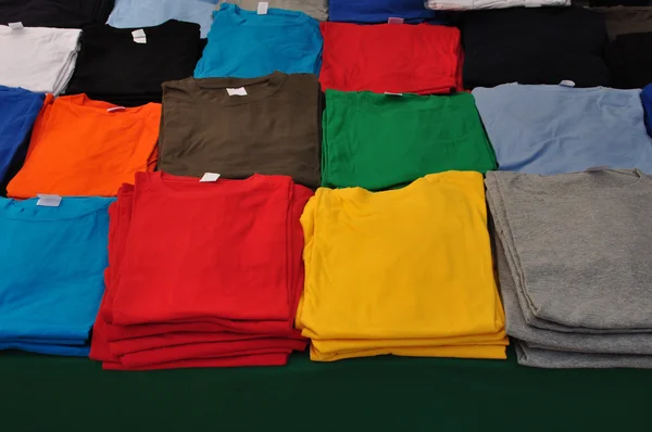 Folded t-shirts — Stock Photo, Image