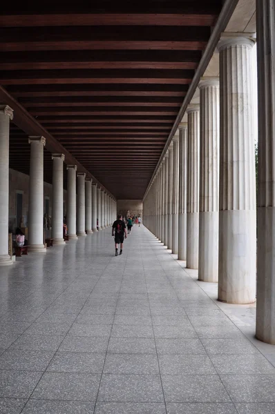 Stoa van attalos gedekt wandelpad — Stockfoto