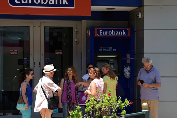Turista máquina ATM grecia — Fotografia de Stock