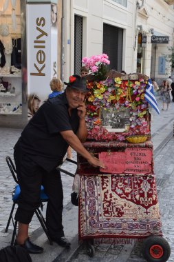 Yunan laterna adamla