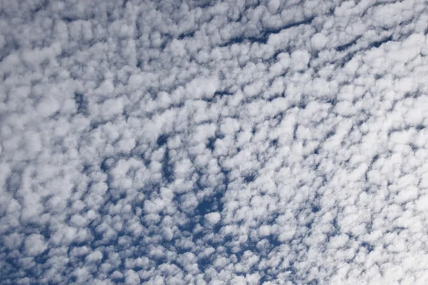 Novemberhimmel Wolken — Stockfoto