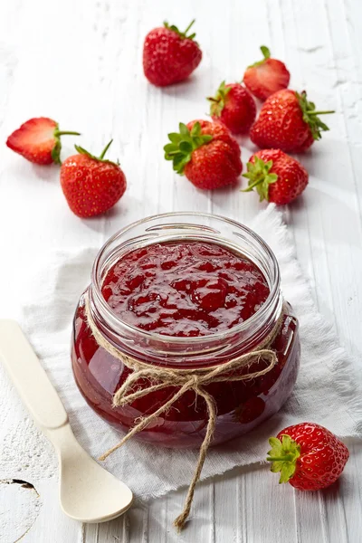 Jar of strawberry jam — Stock Photo, Image