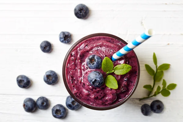 Glas bosbessen smoothie — Stockfoto