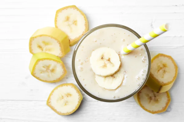 Vaso de batido de plátano — Foto de Stock