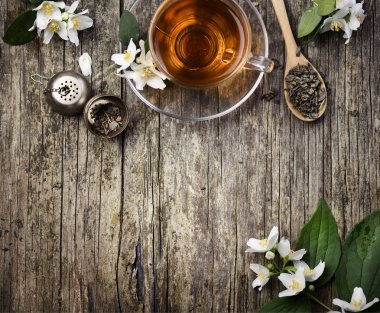 Ve Yasemin Yeşil çay