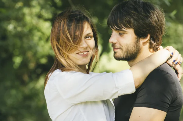 Pareja feliz —  Fotos de Stock