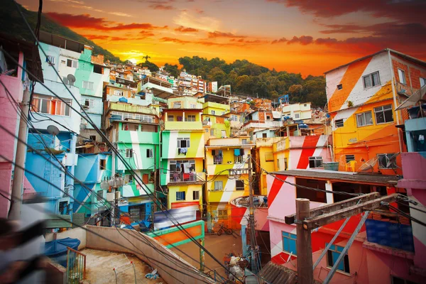 Rio de Janeiro centrum och favela — Stockfoto