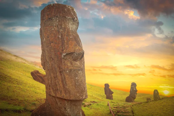 Moais ad Ahu Tongariki — Foto Stock