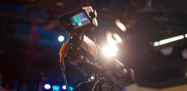 Televizyonda konser hazırlığı