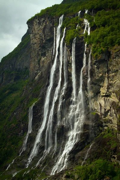 Vodopád fjord — Stock fotografie