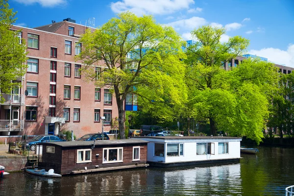 Prachtige Europese hoofdstad Amsterdam in de zomer. — Stockfoto