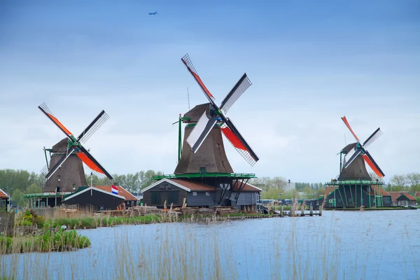 Μύλος στο Zaanse schans. — Φωτογραφία Αρχείου