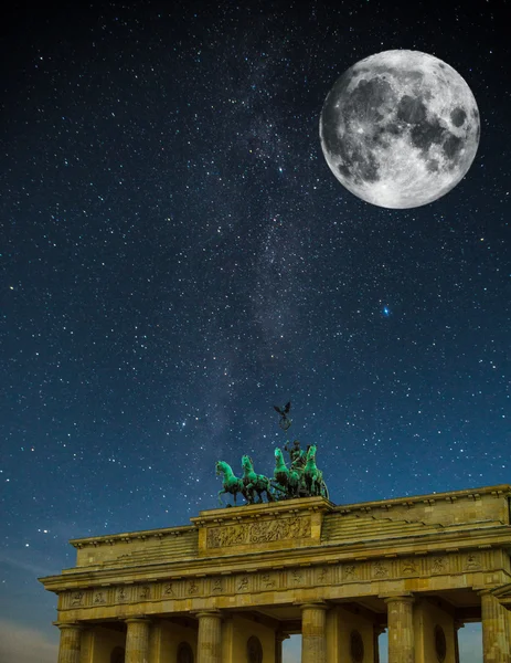 Brandenburg Gate night. — Stock Photo, Image