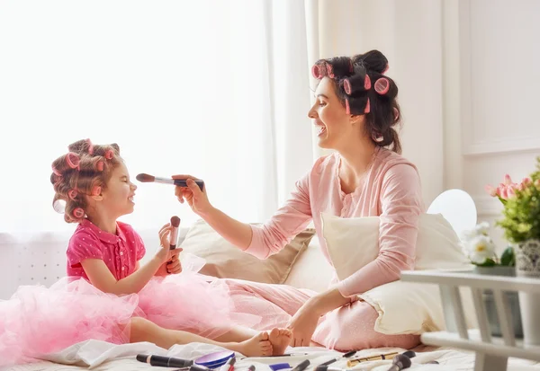 Família amorosa feliz — Fotografia de Stock