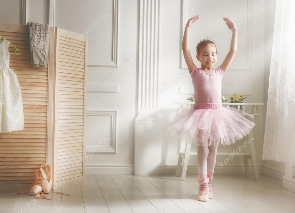 Ballerina child girl Pictures, child girl Stock Photos & Images | Depositphotos®