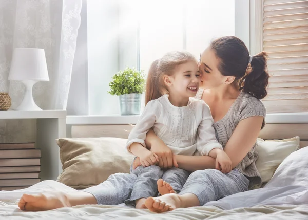 Família amorosa feliz — Fotografia de Stock