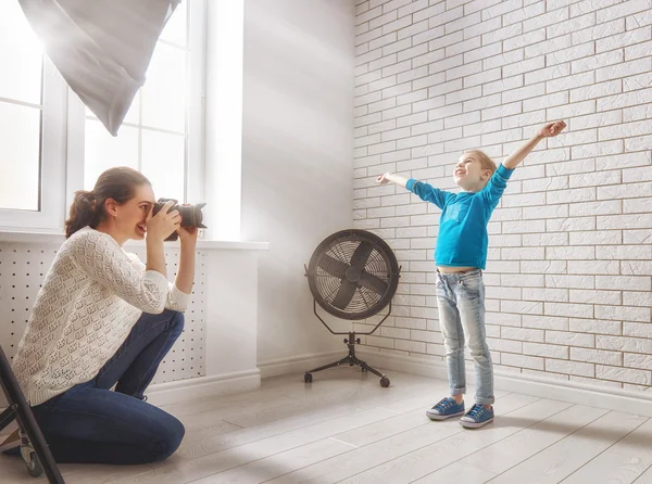 Fotograf in Bewegung. — Stockfoto