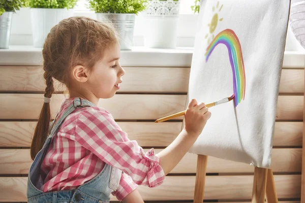 Child draws paints — Stock Photo, Image