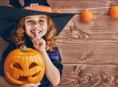 bal kabağı ile küçük cadı