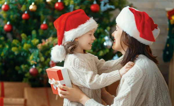 Feliz Natal Boas Festas Mãe Alegre Sua Linda Filha Menina — Fotografia de Stock