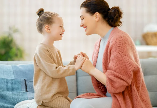 Mom Her Daughter Child Girl Playing Smiling Hugging Home — Stock Photo, Image