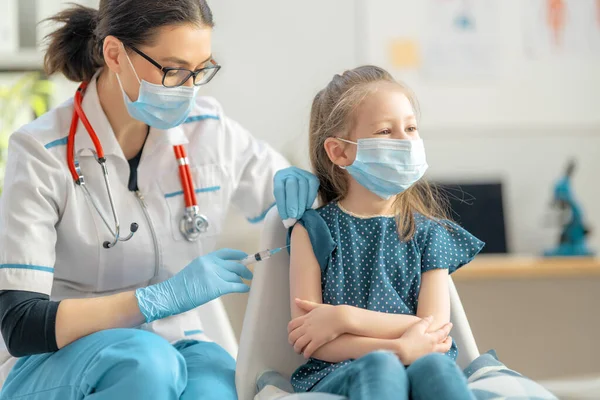 Vaccinatie Van Het Kind Het Ziekenhuis — Stockfoto