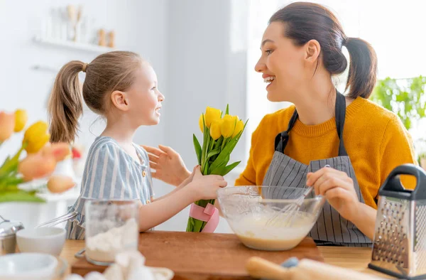 Happy Loving Family Preparing Bakery Together Mother Daughter Cooking Cookies — Stock Photo, Image