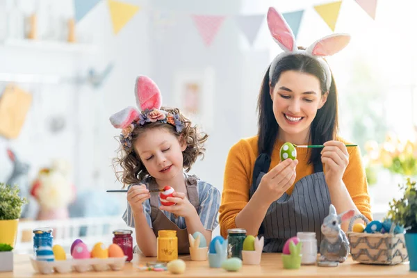 Mother Her Daughter Painting Eggs Happy Family Preparing Easter Cute — Stock Photo, Image