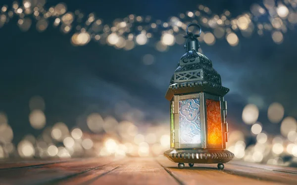 촛불이 타오르는 장식용 아라비아 이슬람교의 라마단 카림을 초대장 — 스톡 사진