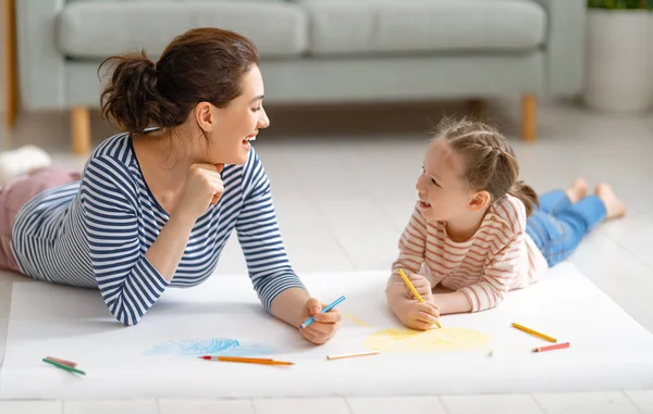 Happy Family Mother Daughter Drawing Together Adult Woman Spending Time — Stock Photo, Image