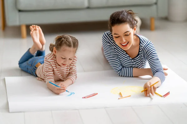 Happy Family Mother Daughter Drawing Together Adult Woman Spending Time — Stock Photo, Image