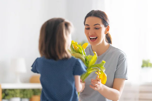 Happy Mother Day Child Daughter Congratulates Mom Gives Her Flowers — Stock Photo, Image