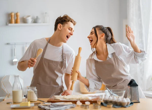 Happy Loving Couple Preparing Pastry Kitchen — Stock Photo, Image