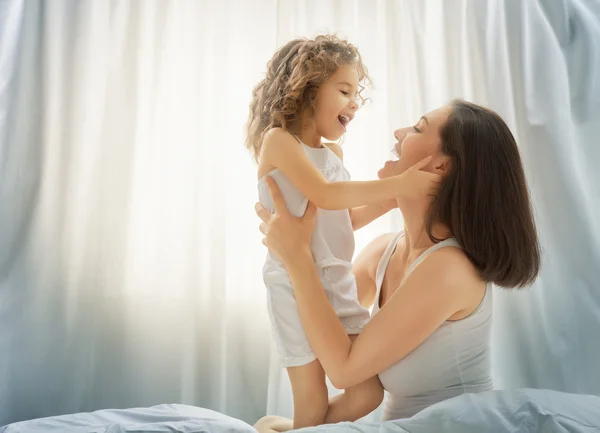 Glückliche Familie — Stockfoto