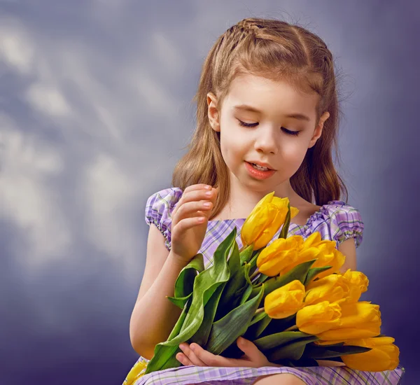 Çiçekçi Kız — Stok fotoğraf