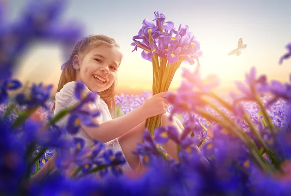 Bloemenmeisje — Stockfoto